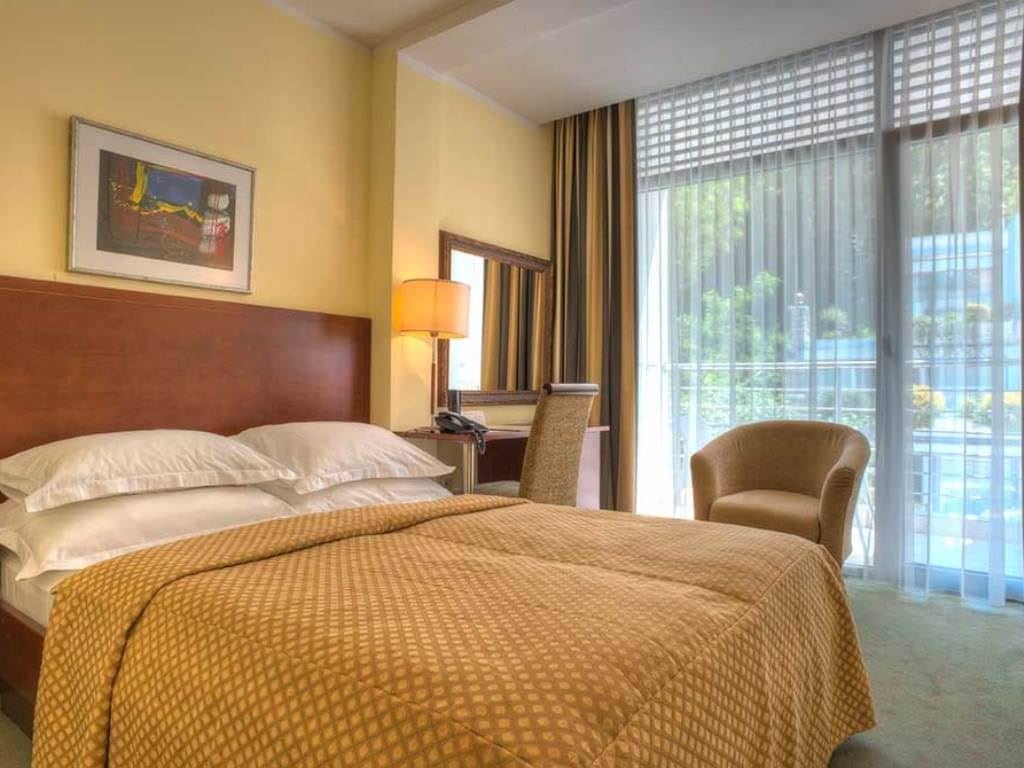 rooms-economy-double