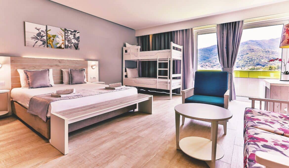rooms-family-room