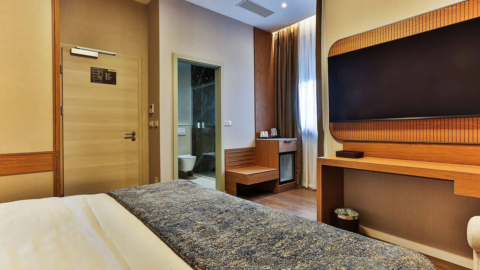 rooms-superior-double-room