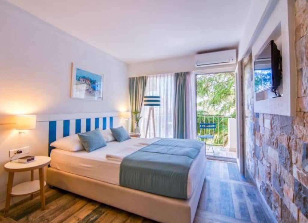 rooms-standard-room