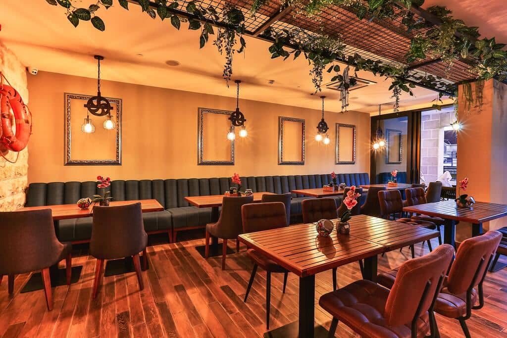 restaurants-restaurants