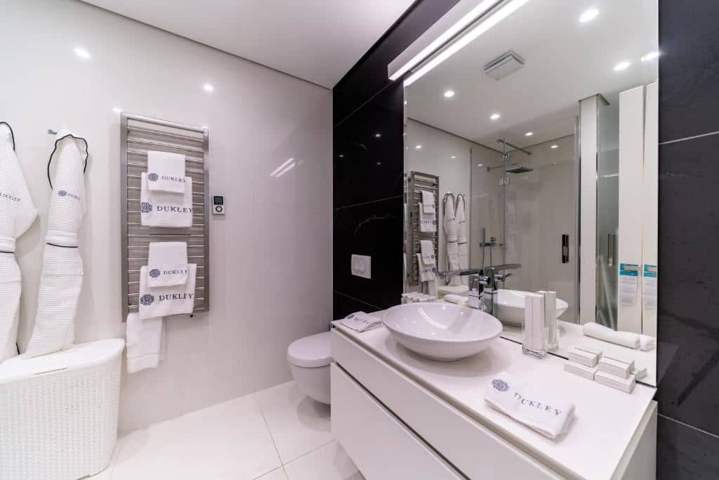 rooms-two-bedrooms-residence-garden-line