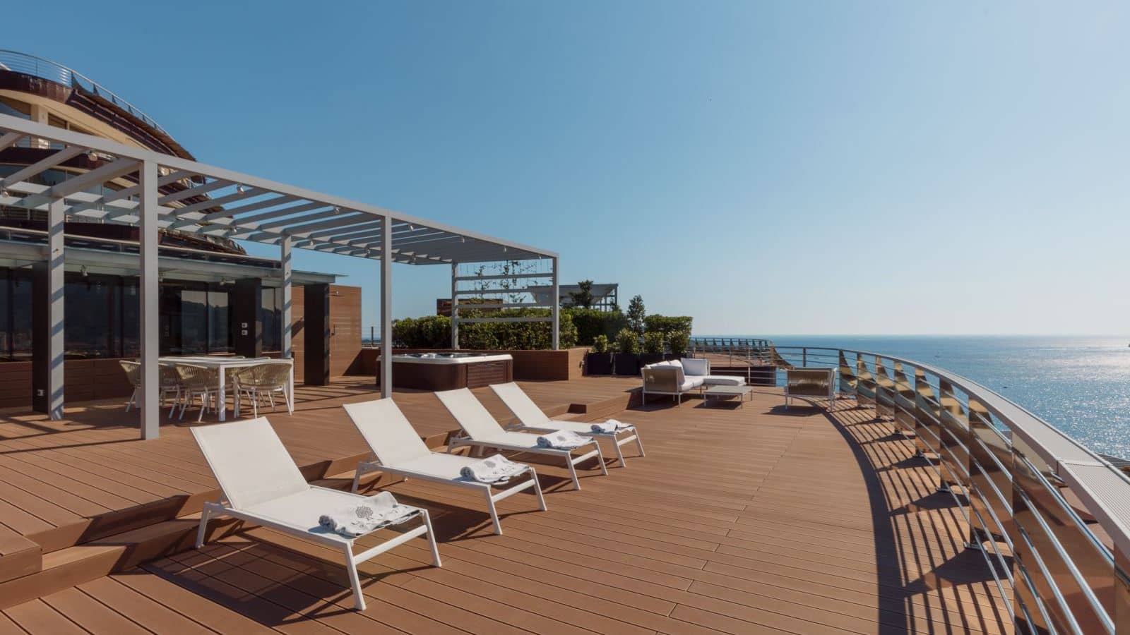 rooms-four-bedrooms-penthouse-garden-line