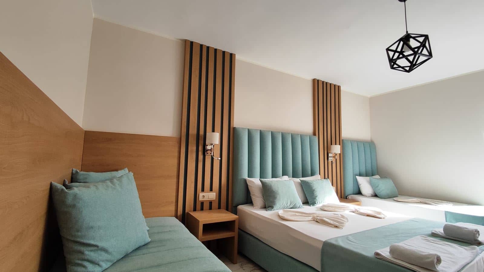 rooms-family-apartment