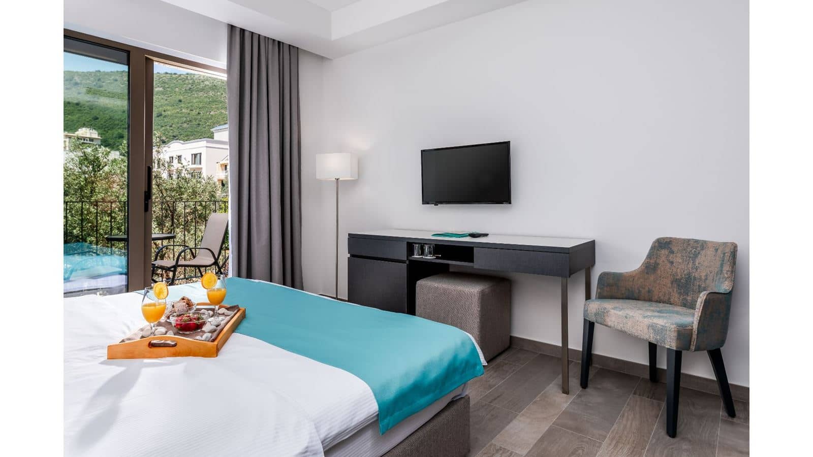 rooms-double-room-with-balcony