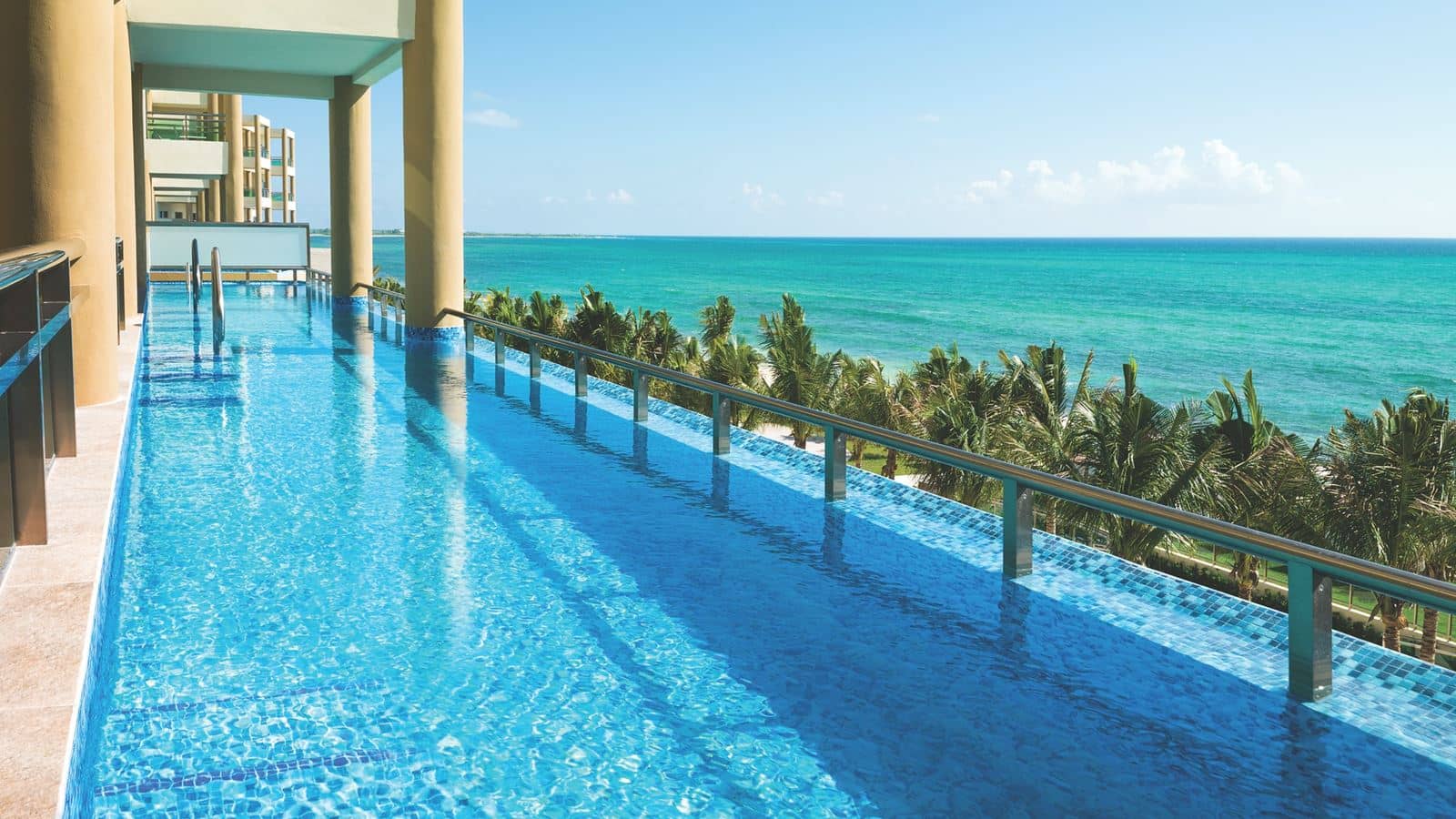 rooms-ocean-front-two-bedroom-swim-up-suite