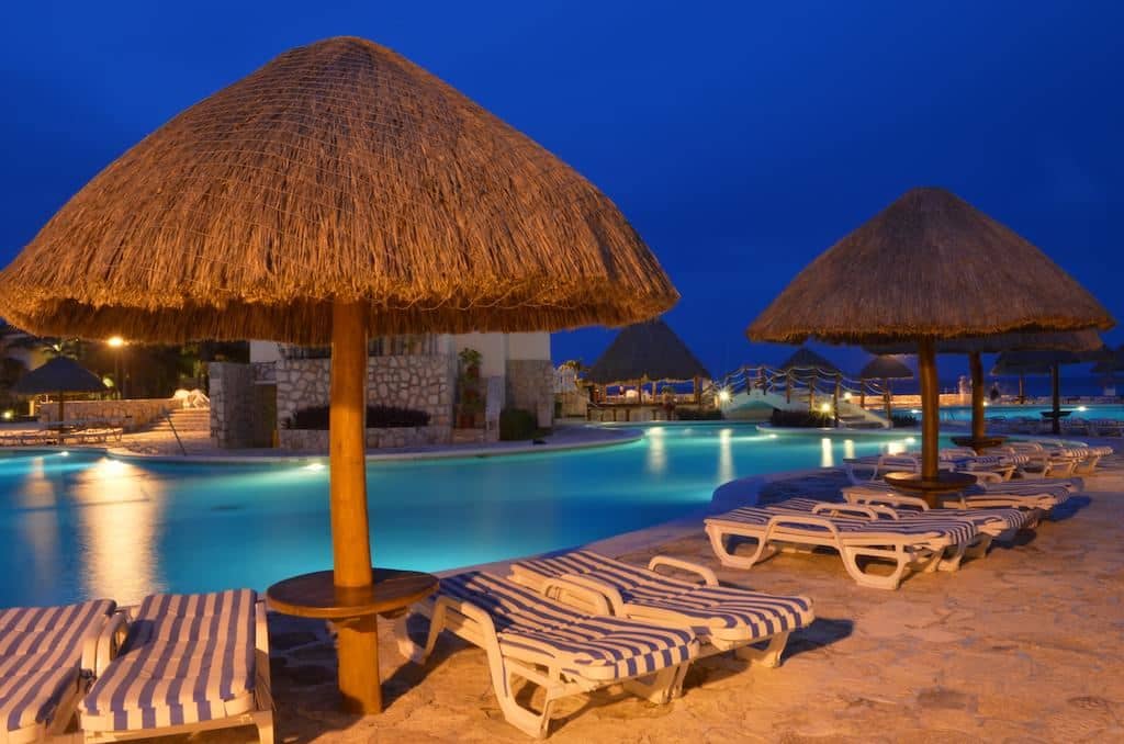 pools-outdoor-pool