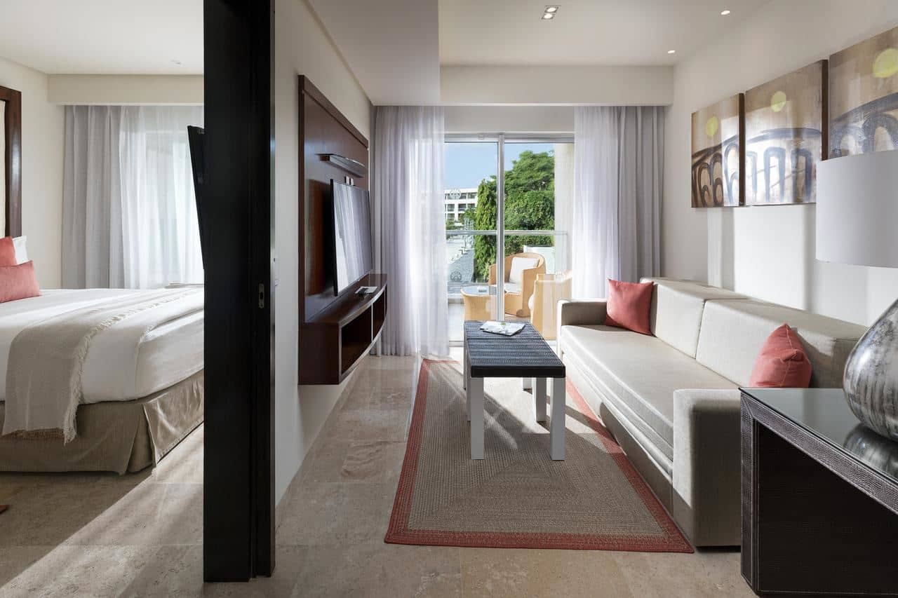 rooms-family-concierge-suite-nature-view