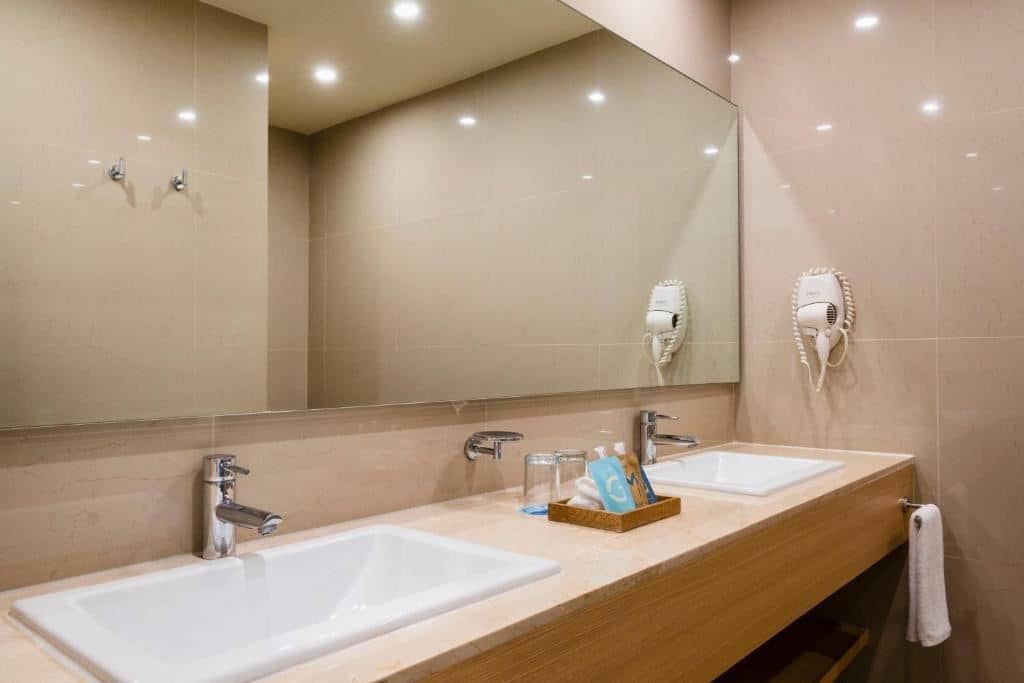 rooms-sunset-suite