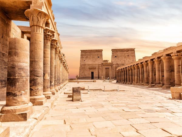 Secretele templului lui Isis din Philae: o destinație must-see pentru pasionații de istorie în Egipt