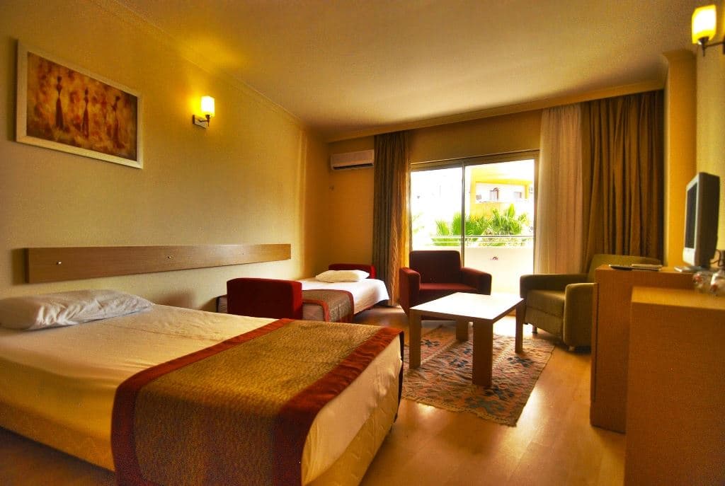 rooms-family-room