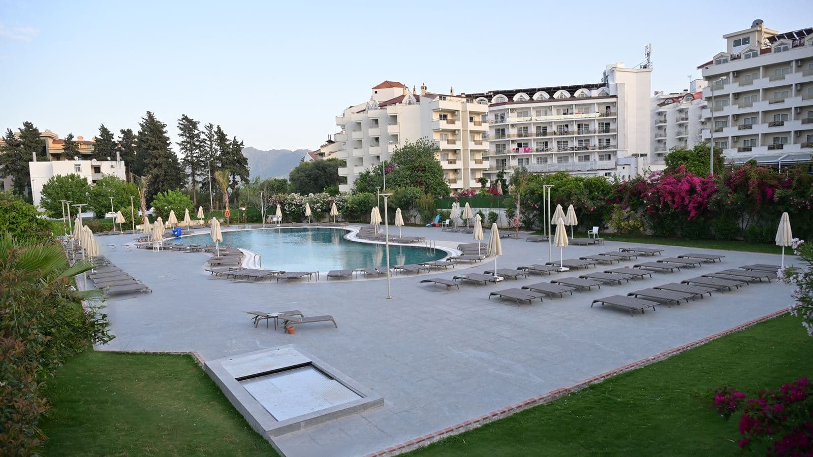 pools-outdoor-pool