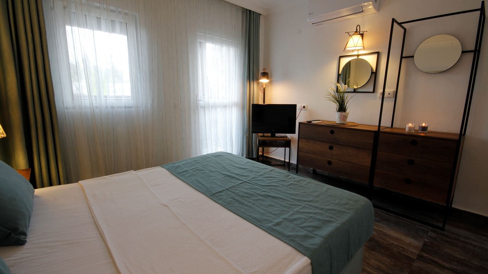 rooms-standard-room