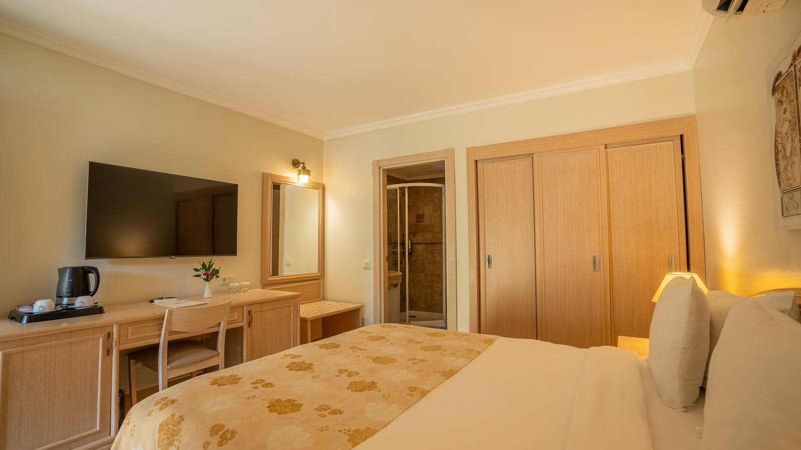 rooms-standard-room