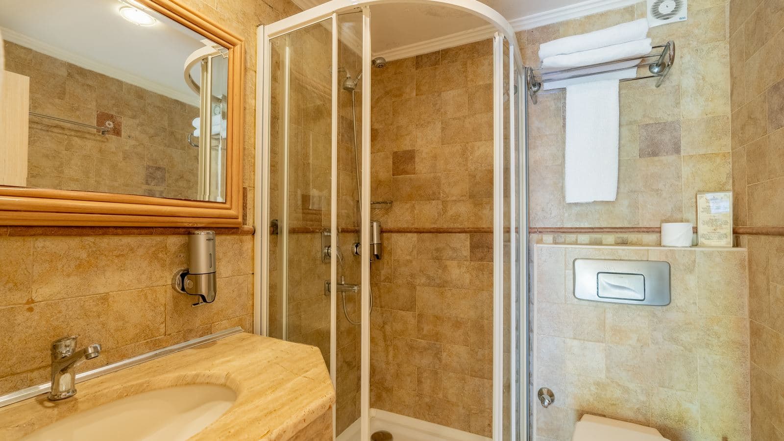 rooms-standard-room