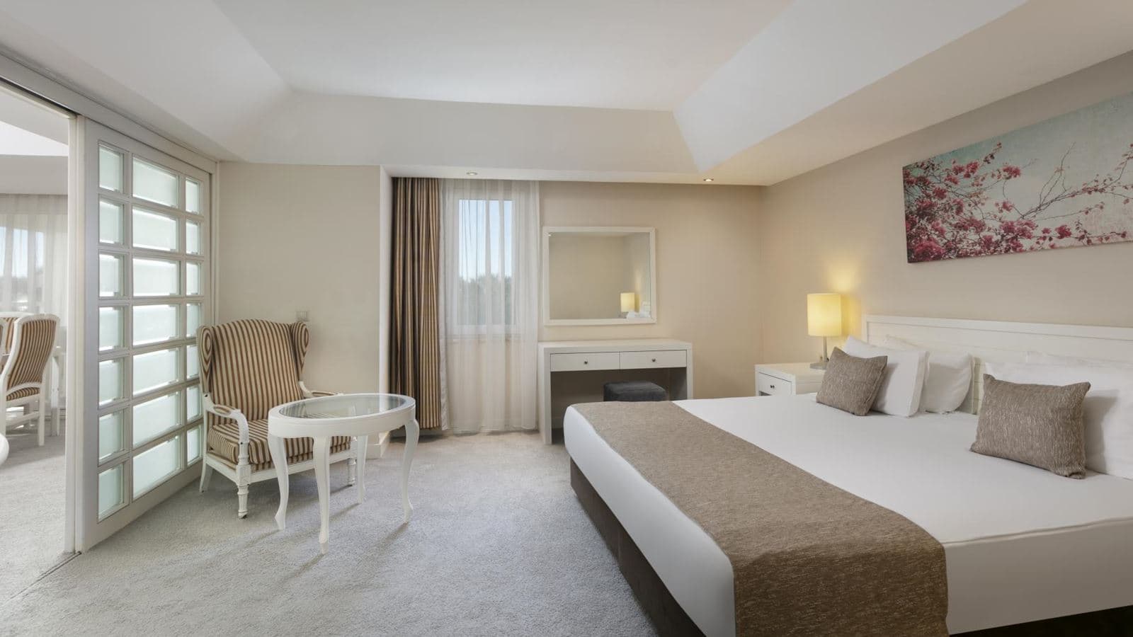 rooms-suite-room
