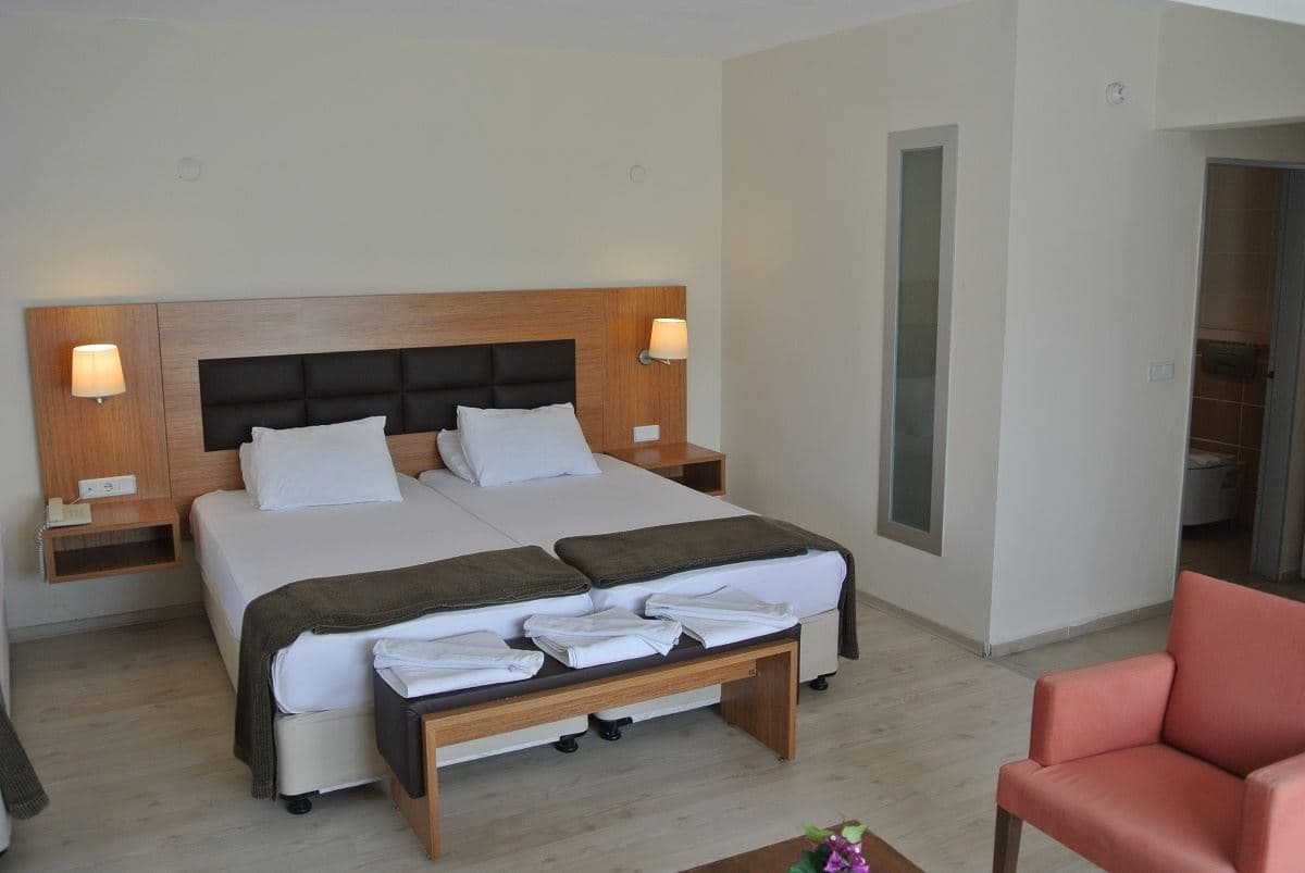 rooms-family-room