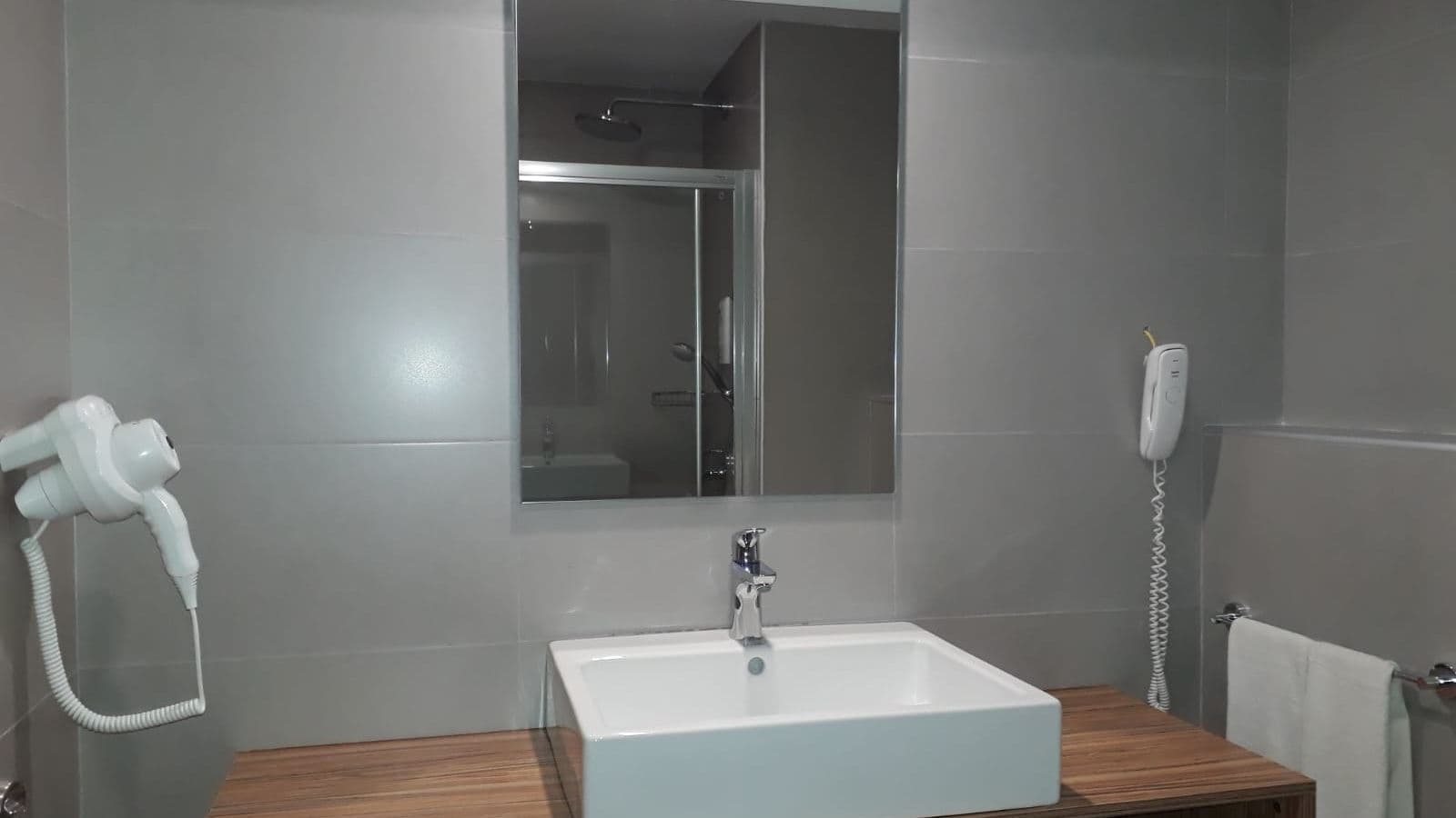 rooms-family-room