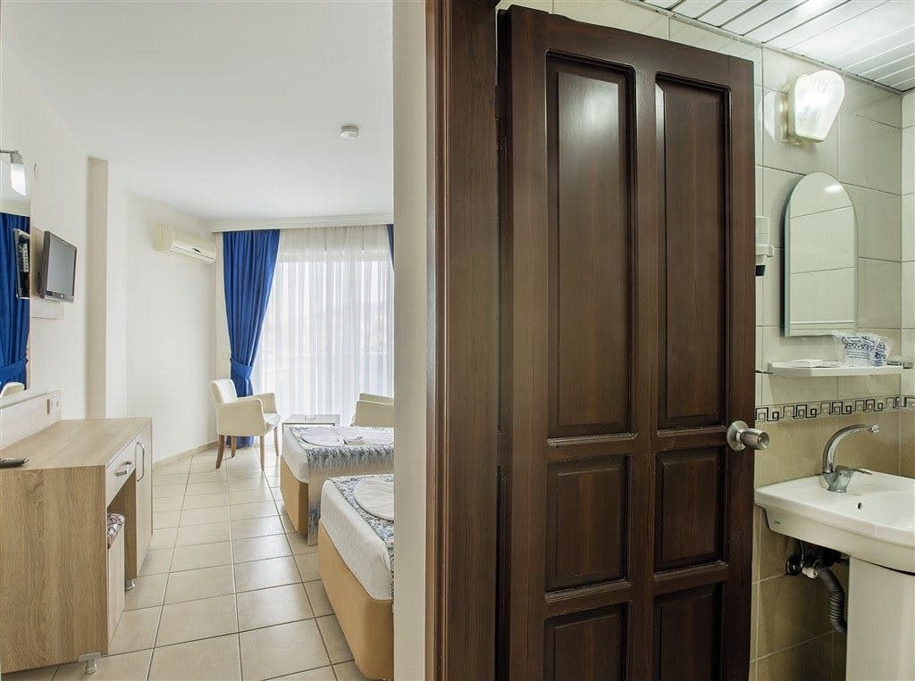 rooms-standard-room