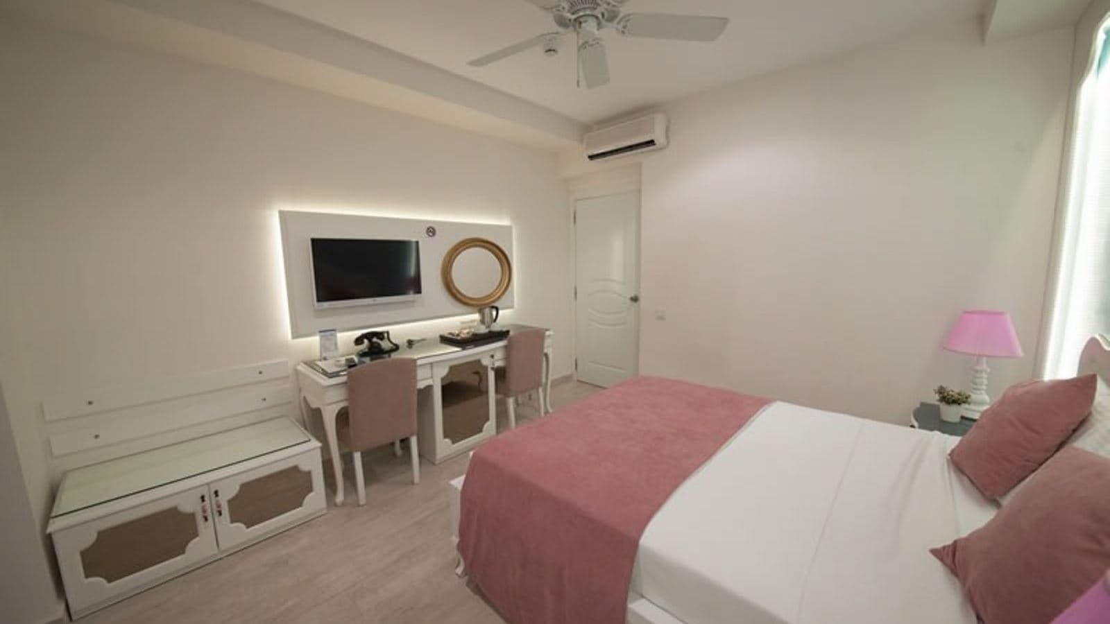 rooms-standard-room
