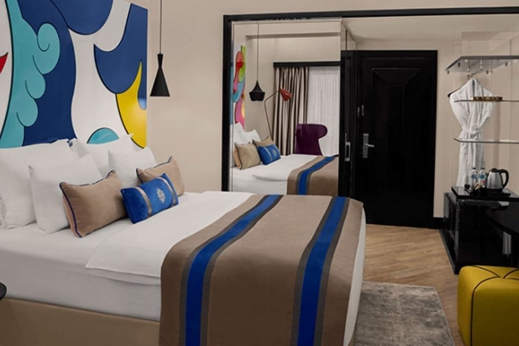 rooms-classic-room