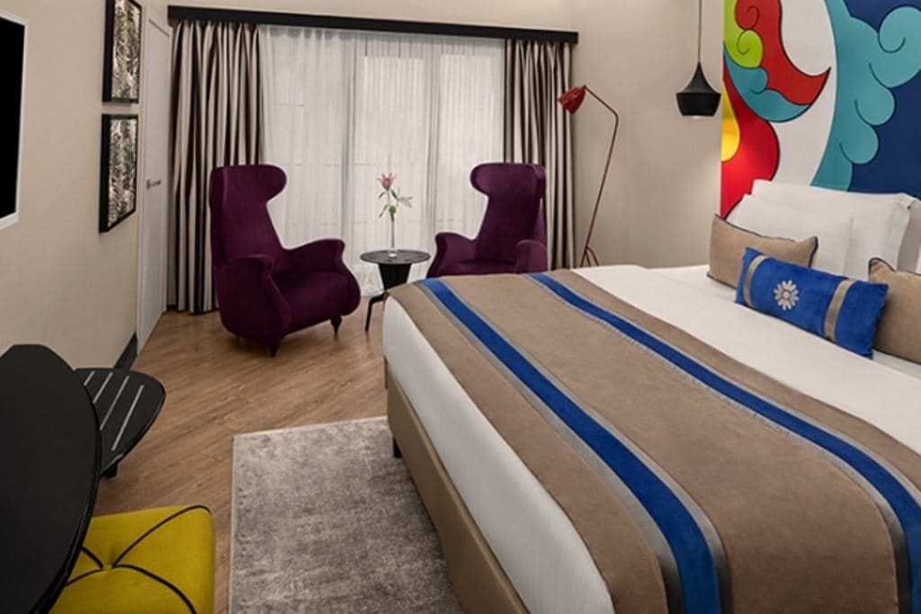 rooms-classic-room