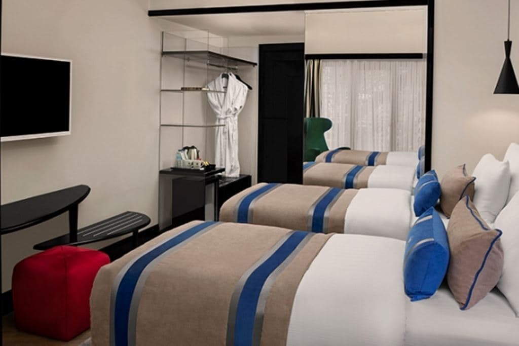 rooms-classic-room