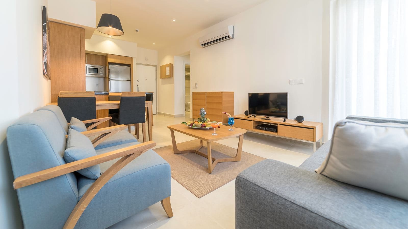 rooms-junior-suite-land-view