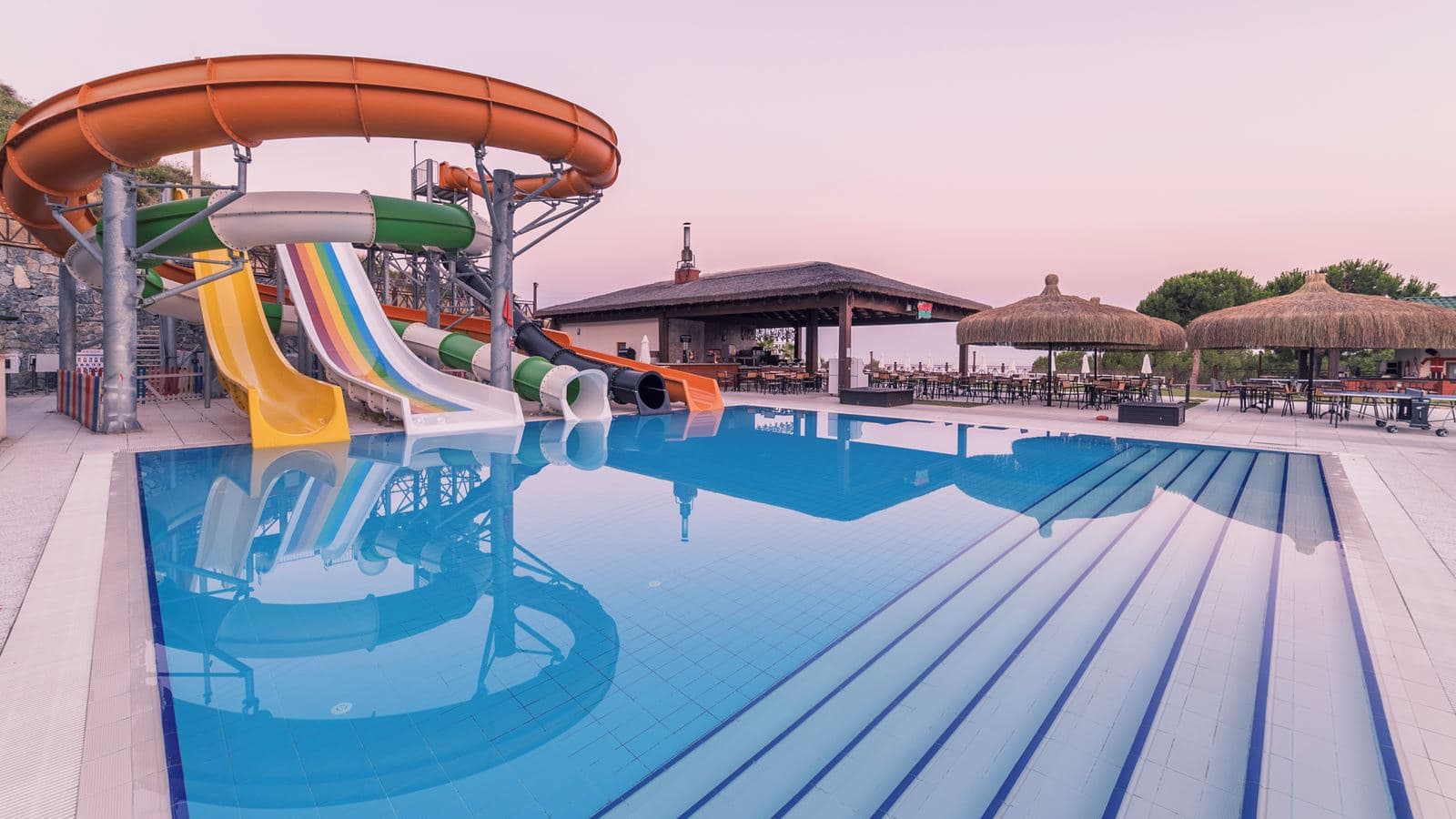 water-park-outdoor--indoor-pool