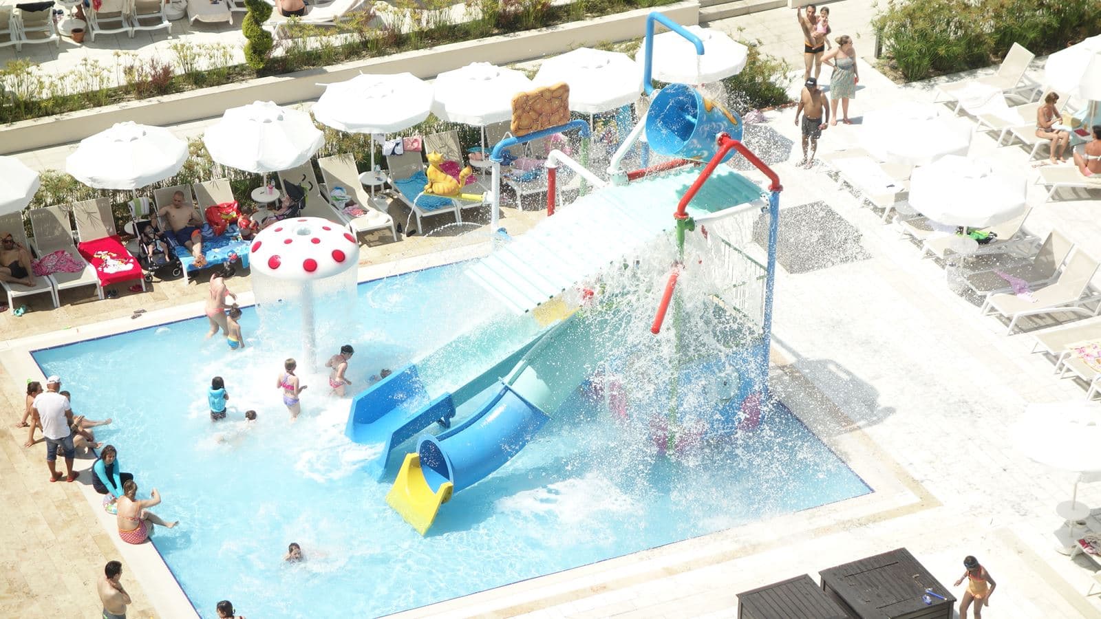 water-park-outdoor--indoor-pool