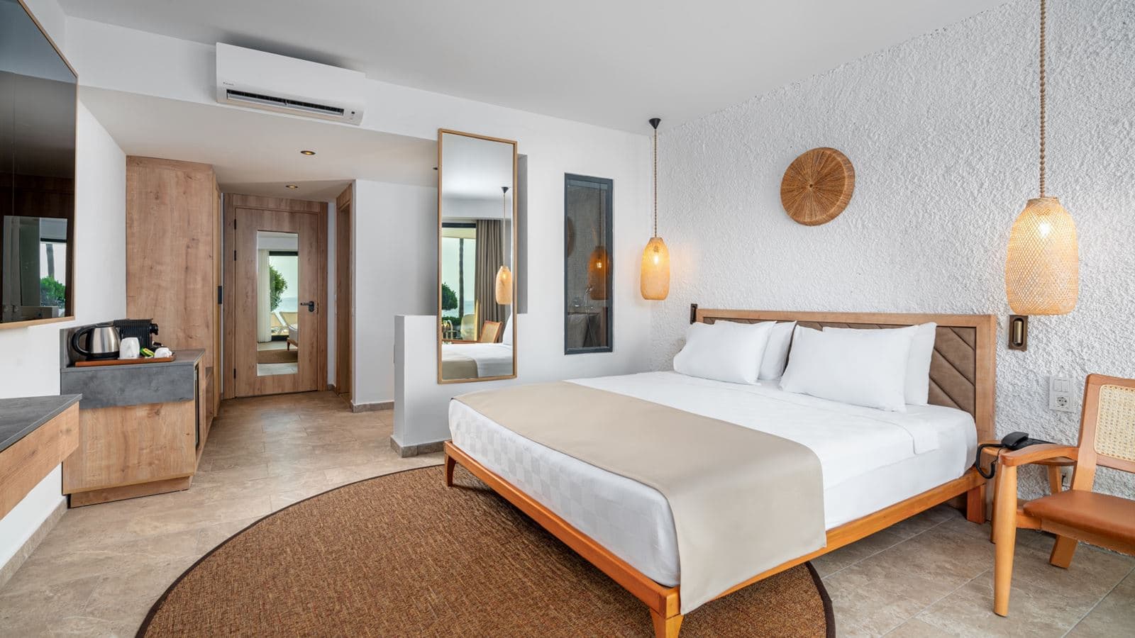rooms-swim-up-room