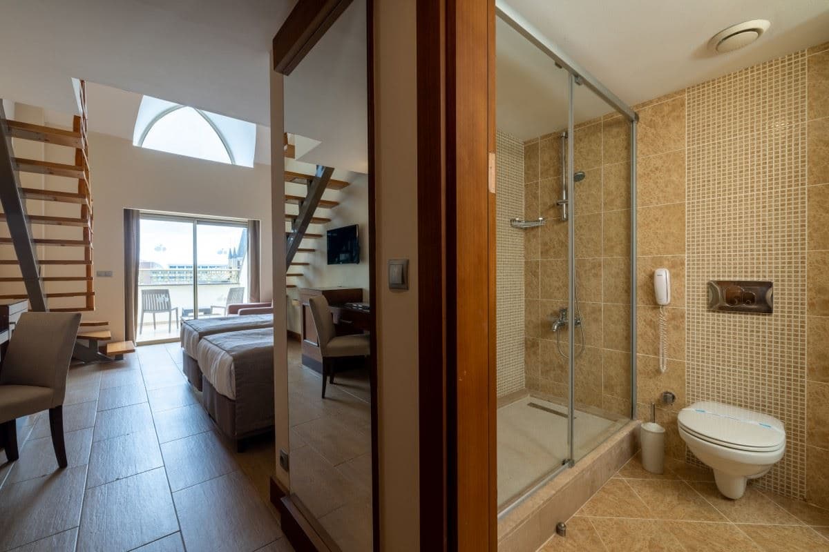 rooms-family-dublex-side-sea-view