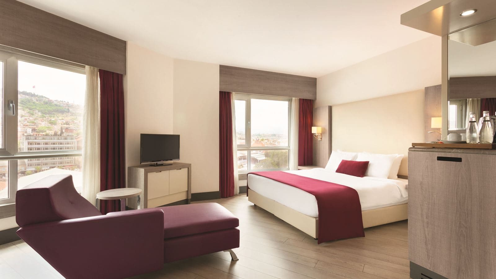 rooms-superior-suit