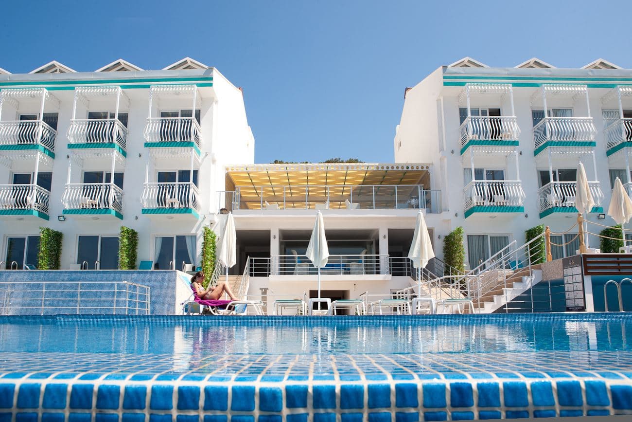 pools-main-building