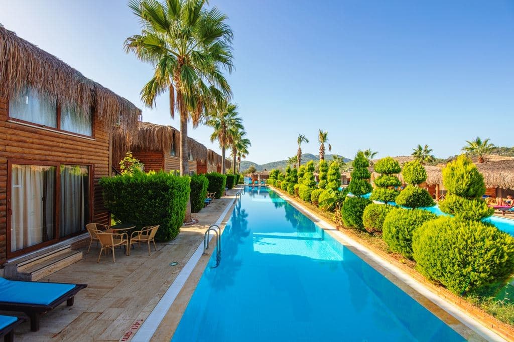 rooms-deluxe-suite-bungalow