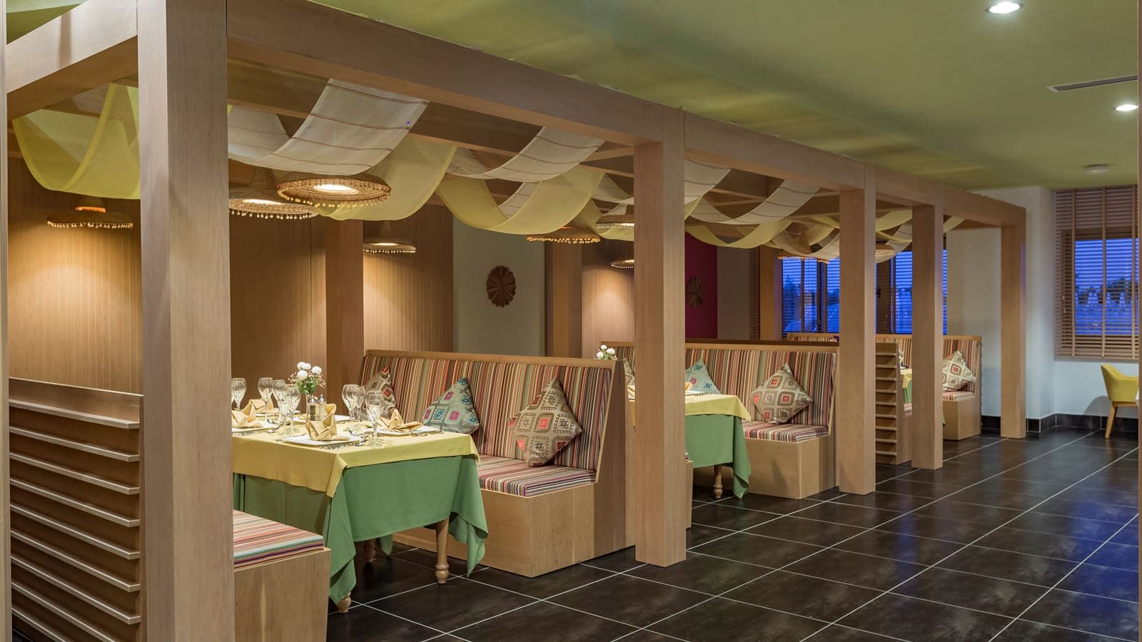 restaurants-agra--mexicanindian