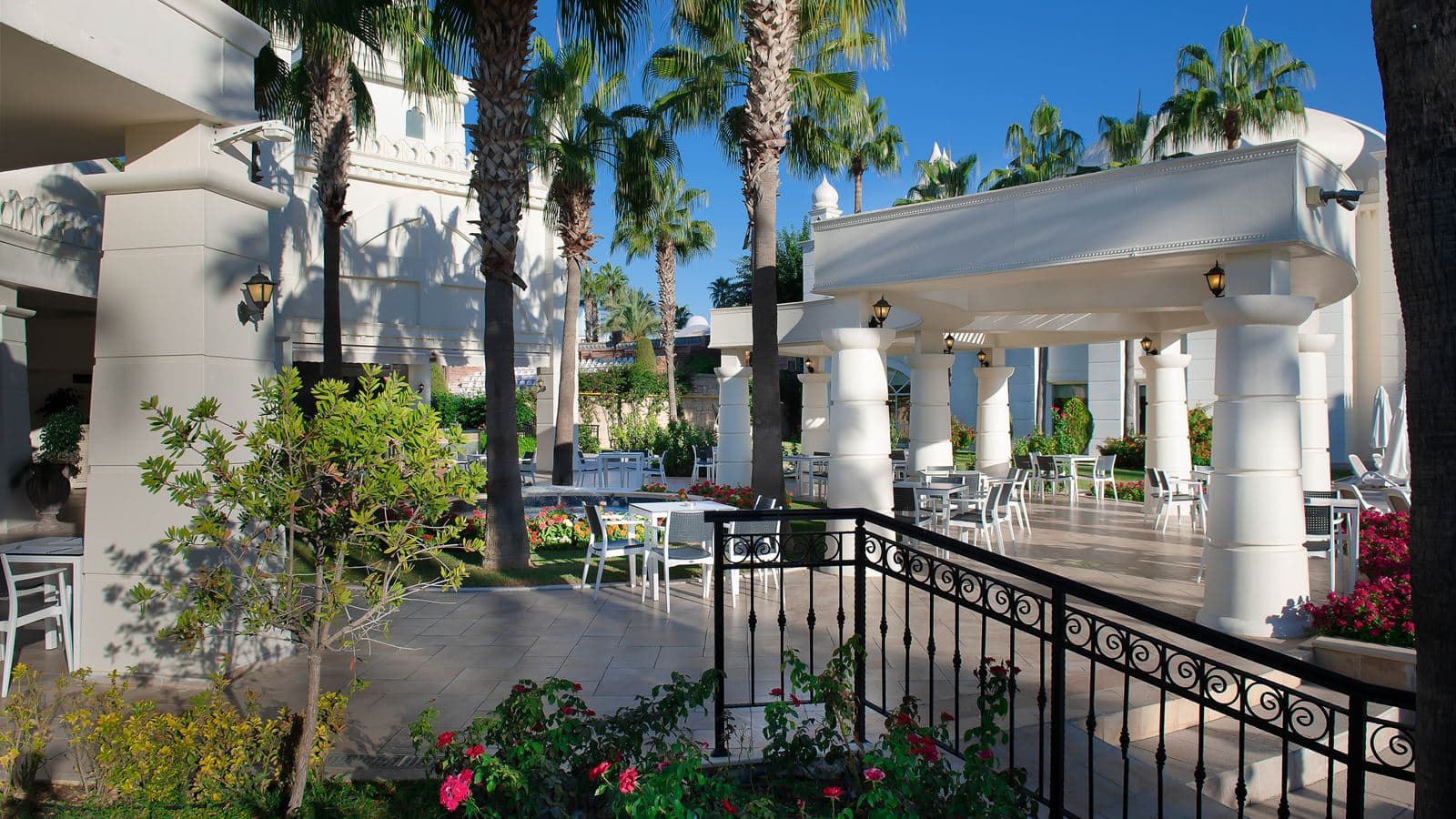 restaurants-luna-snack-restaurant