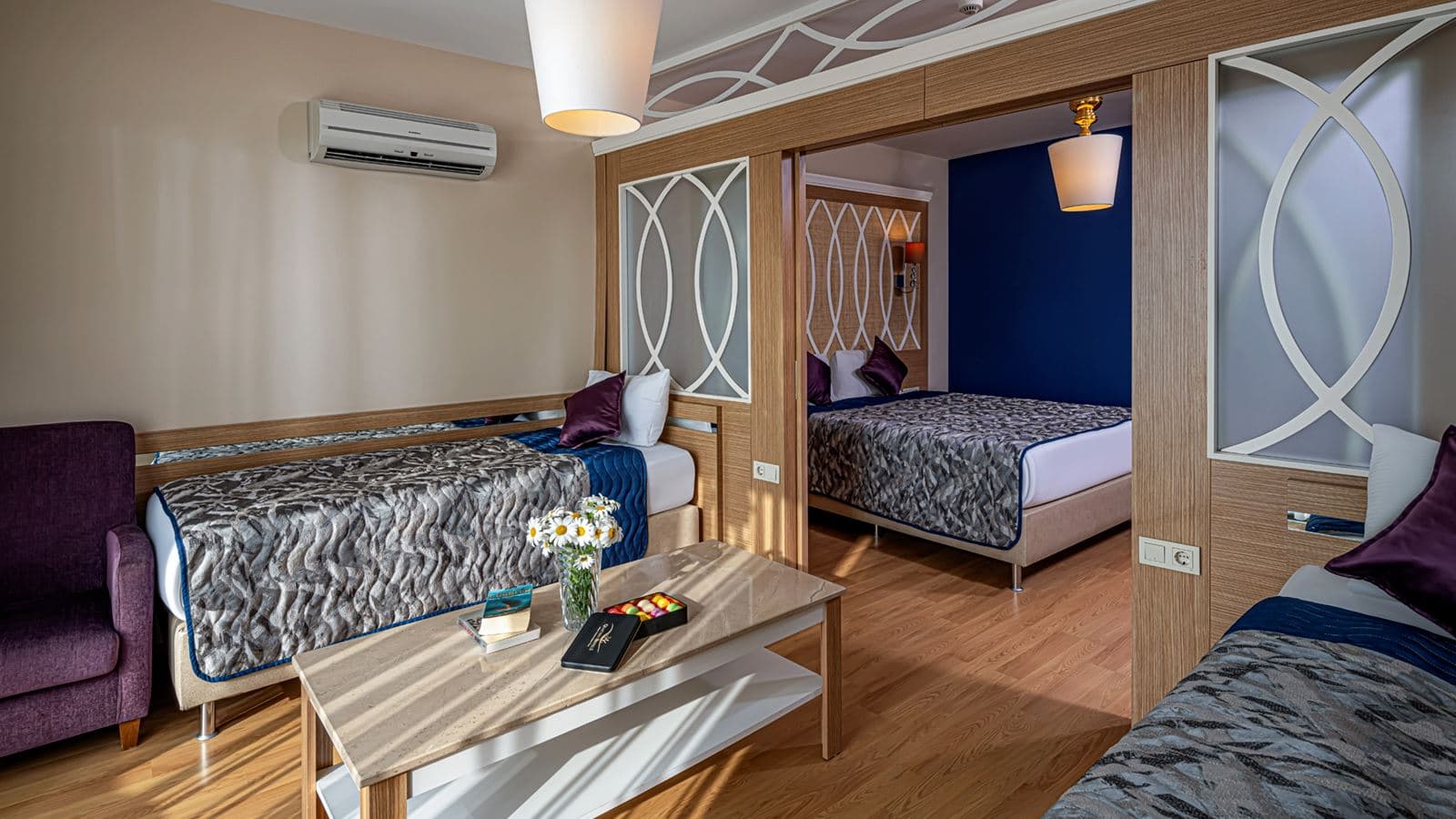 rooms-main-building-family-2-bedrooms-with-sliding-doors-sea-view-couple--ladies-only