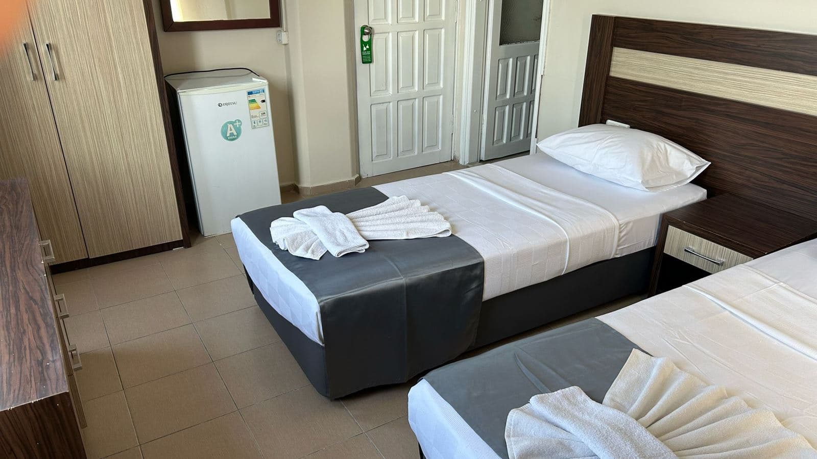 rooms-standard-room