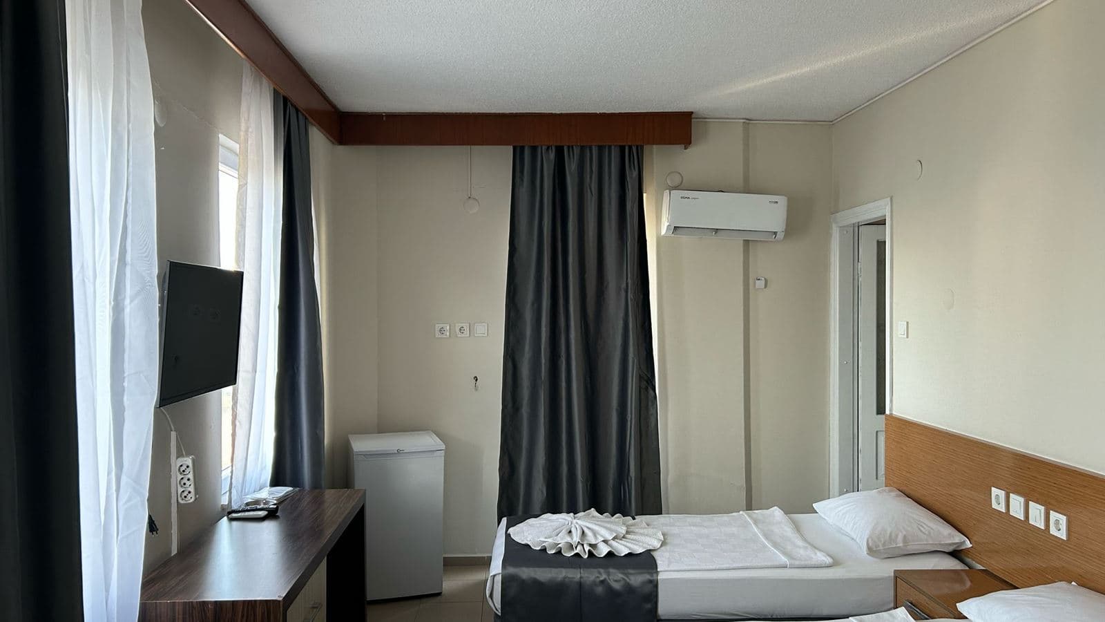 rooms-standard-room