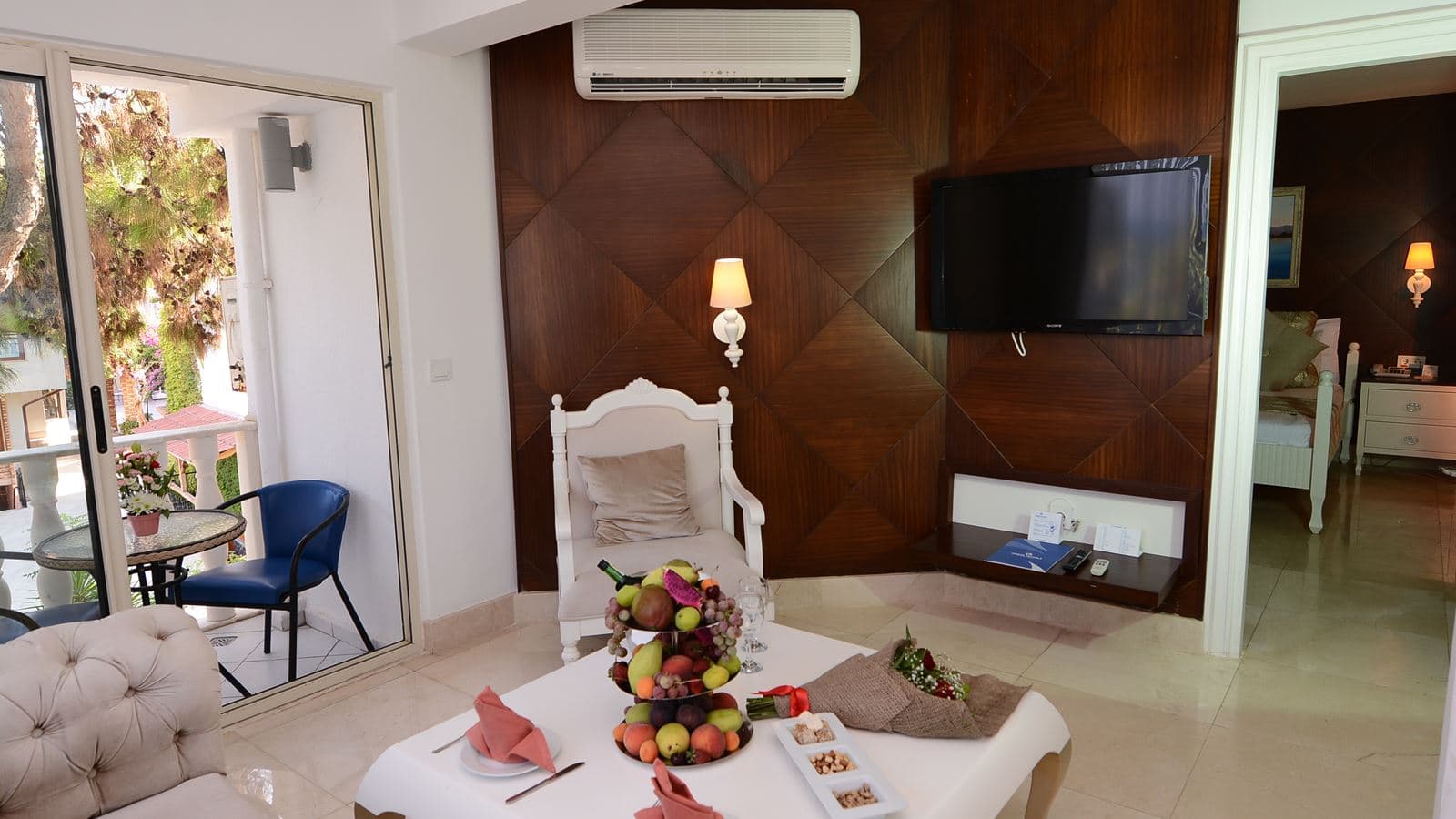 rooms-family-room