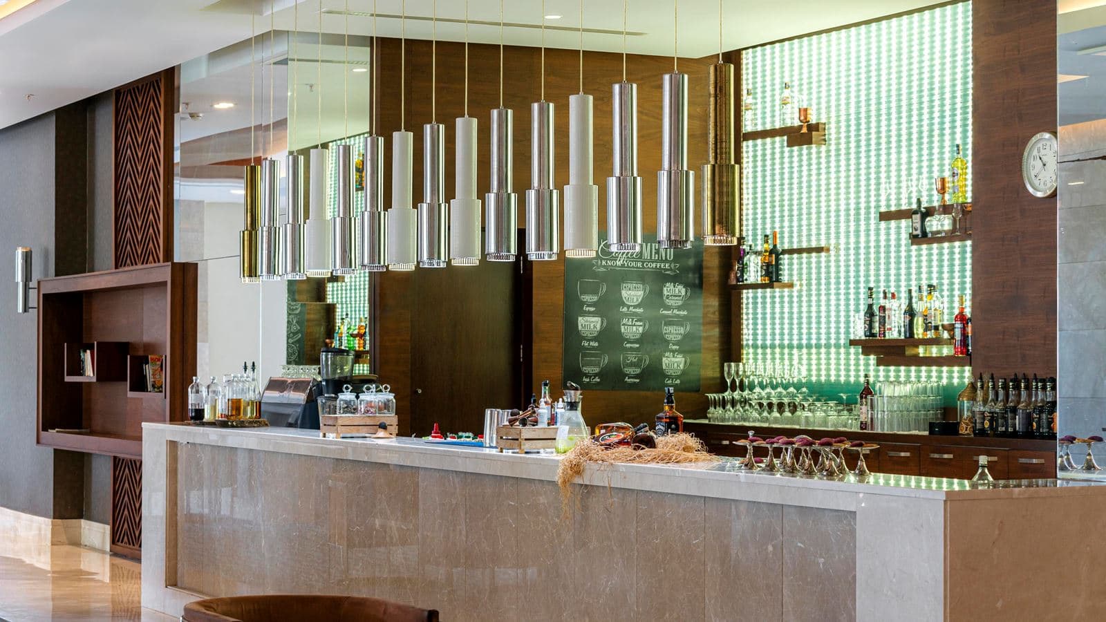 bars-lobby