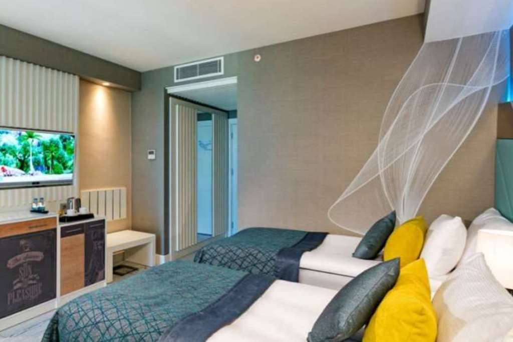rooms-standard-room