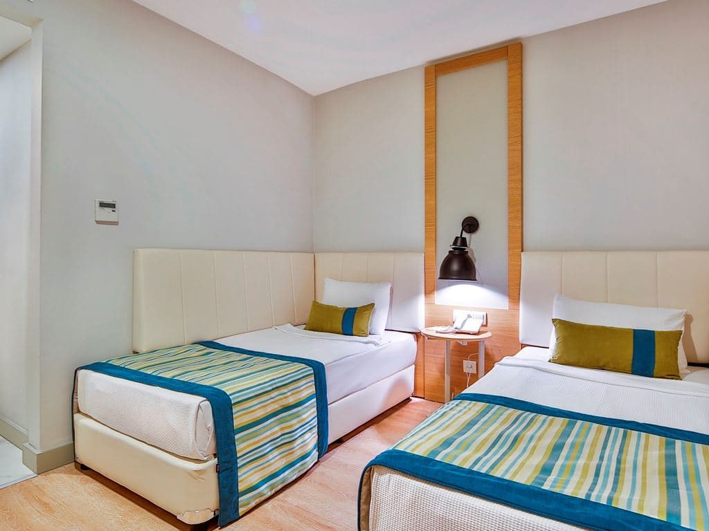 rooms-family-room