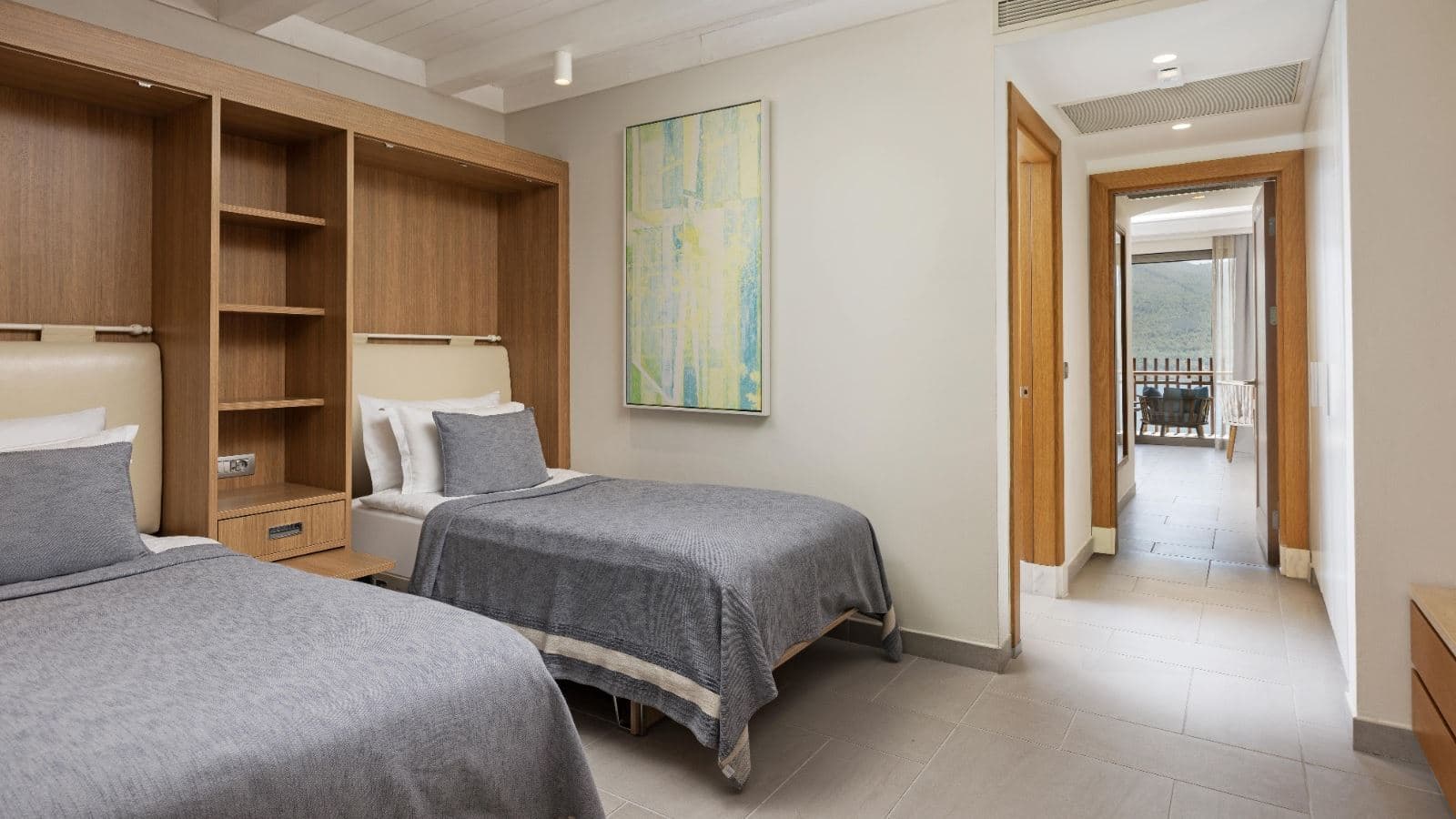 rooms-family-room-sea-view