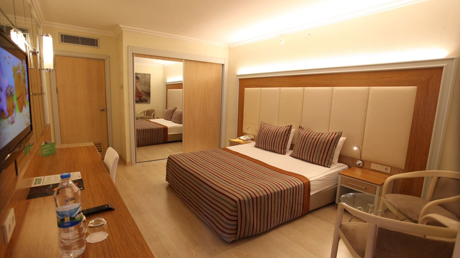 rooms-family-lateral-sea-view