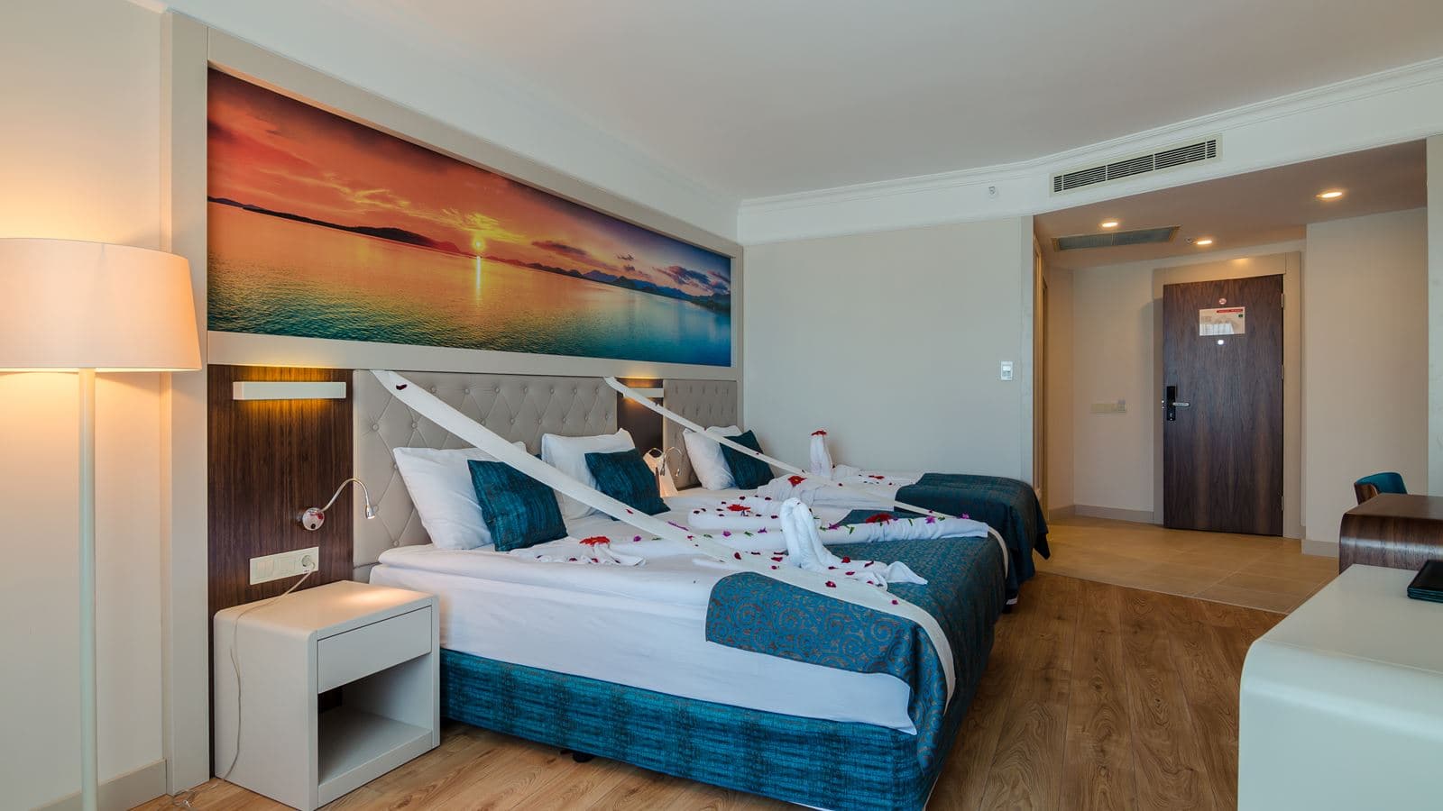 rooms-standard-room-land-view