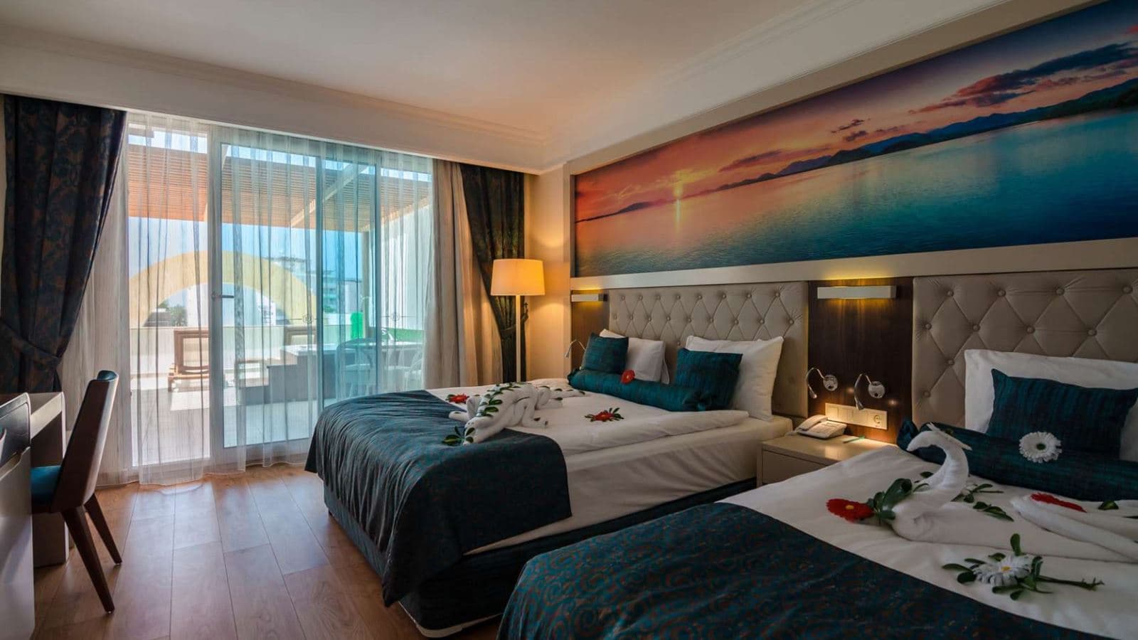 rooms-deluxe-room
