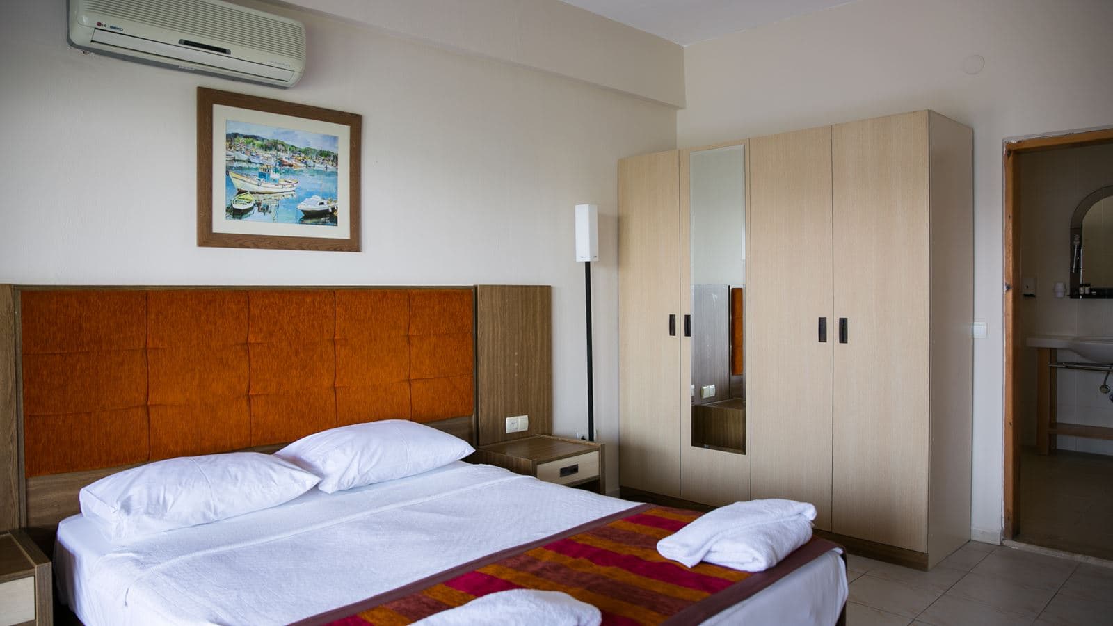 rooms-standard-room