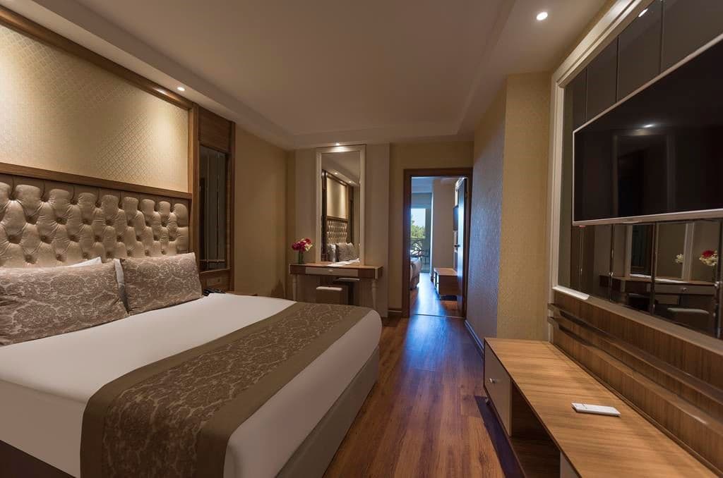 rooms-family-room